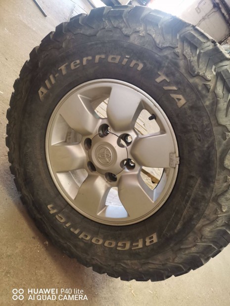 GF Goodrich gumi + Toyota hilux alufelni