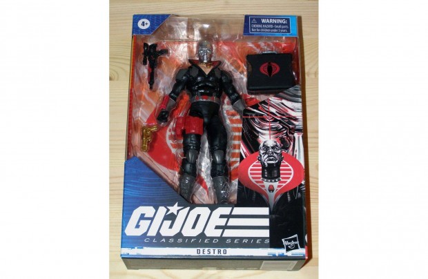 GI Joe Classified 15 cm (6 inch) Destro (Weapons Supplier) figura
