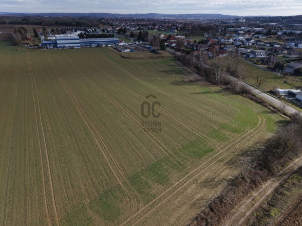 GKSZ-4: AHOL A V�ZI�JA NEM �TK�ZIK FALAKBA, CSAK TELEKHAT�ROKBA  DE V