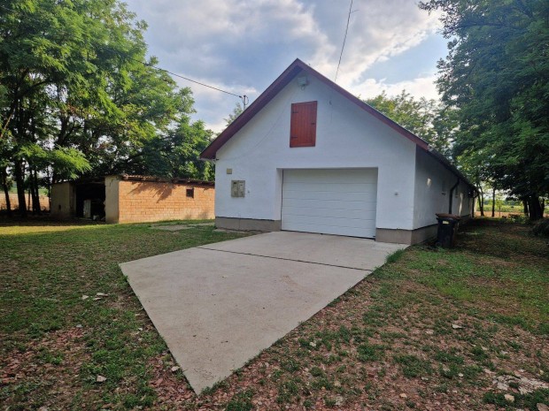 GKSZ-9 ter�let / telephely / rakt�r �p�let elad� B�k�scsaba k�lter�let