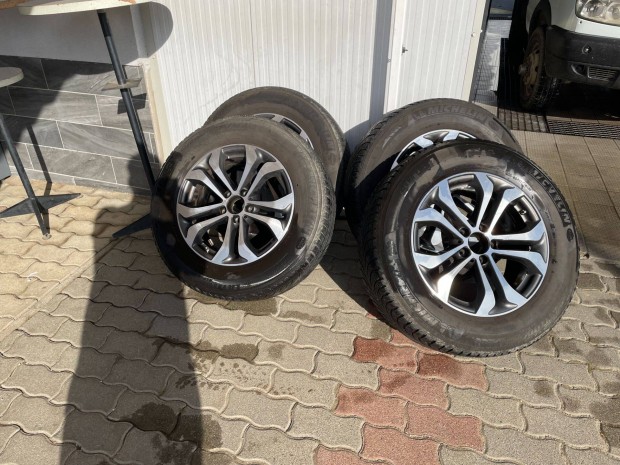 GLC (x253) gy�ri 17" alufelni szett guminyom�s szenzorral