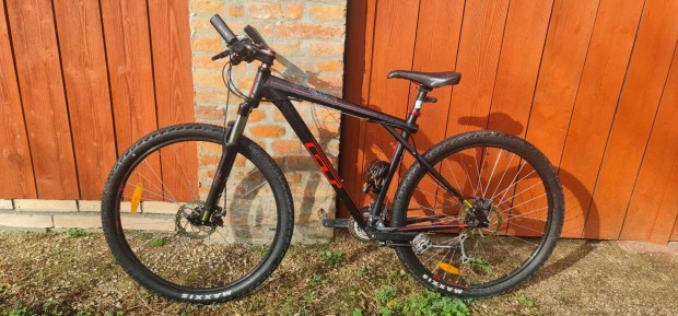 GT MTB Olcsn Elad. L-Mret