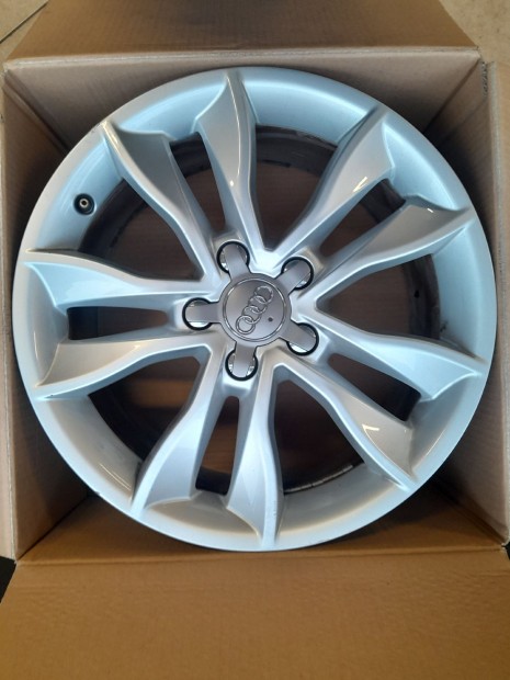 GYÁRI AUDI 7,5X17 5X112 ET56 CB57,1 | alufelni |
