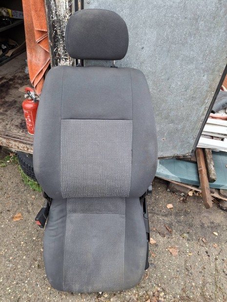 G astra vezet oldali ls elad.