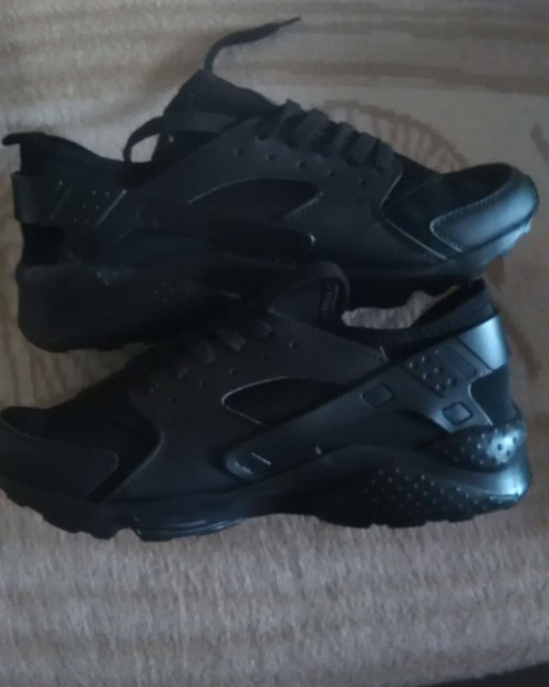 Gabe cip Nike Huarache -hez hasonl