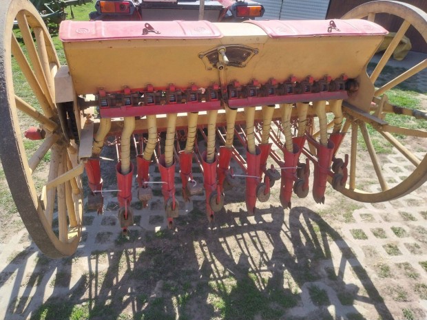 Gabona vet�g�p jo �llapotban elado