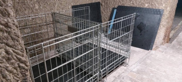Galvanizált palacktároló konténer
