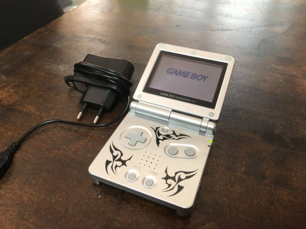 Gameboy Advance SP konzol