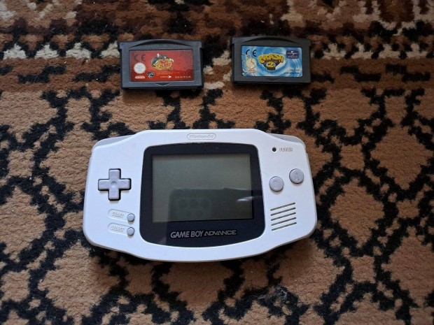 Gameboy Advance + 2db jtk