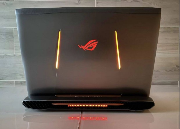 Gamer Asus laptop elad i7-es 512GB SSD + 1TB HDD