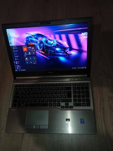 Gamer Fujitsu Celsius H730 i7/8GB/240SSD/500HDD/15.6FHD/Quadro