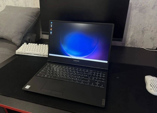 Gamer Lenovo Legion laptop eladó 6 mag / 12 szál Gtx 1660 Ti