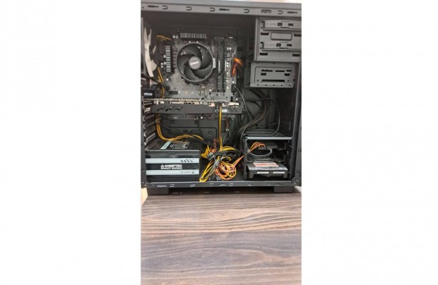 Gamer PC Elad: Ryzen5+RX580+16GB RAM+ 500B SSD+3tb trhely+Egyb