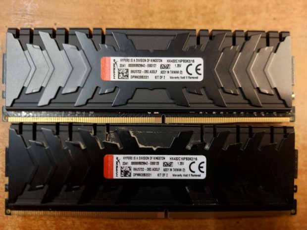 Gamer! Hyperx Predator 2x8 GB DDR4-es RAM KIT! Akci!