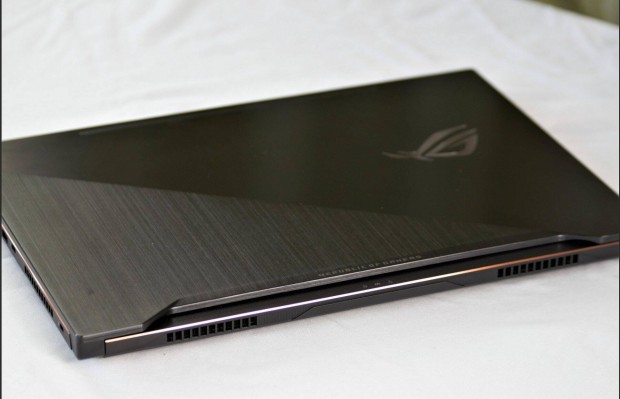 Gamer erőmű! Asus zephyrus laptop eladó i7-8750H 6 Mag / 12 Szál