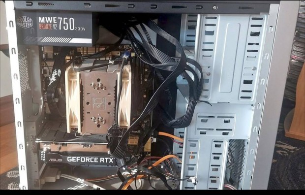 Gamer pc 12gb videokártya!