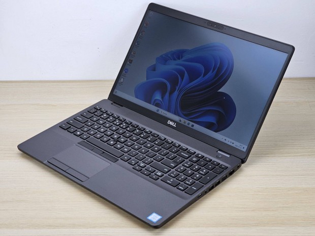 Garancilis Dell Latitude 5500 laptop, Intel Core i5 8th gen, 8 GB RAM
