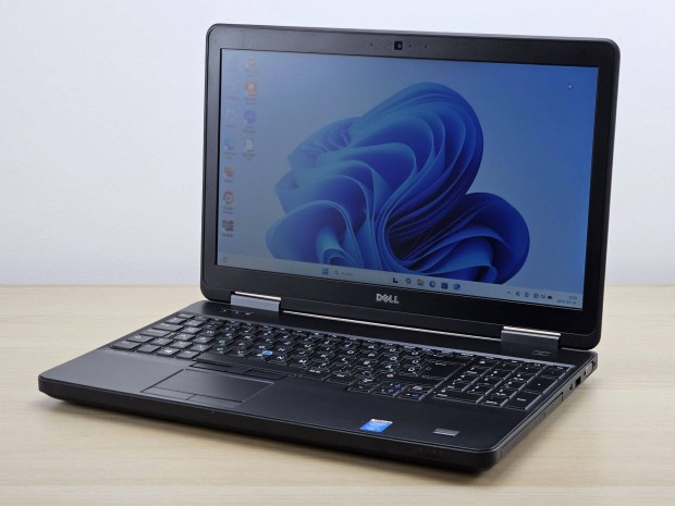 Garanciális Dell Latitude E5540 laptop, Intel Core i5 8 GB RAM, 128 GB