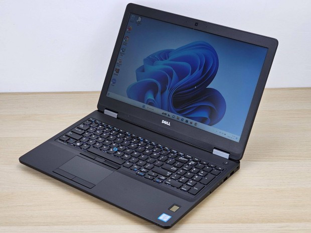 Garancilis Dell Latitude E5570 laptop, Intel Core i5, 8 GB RAM