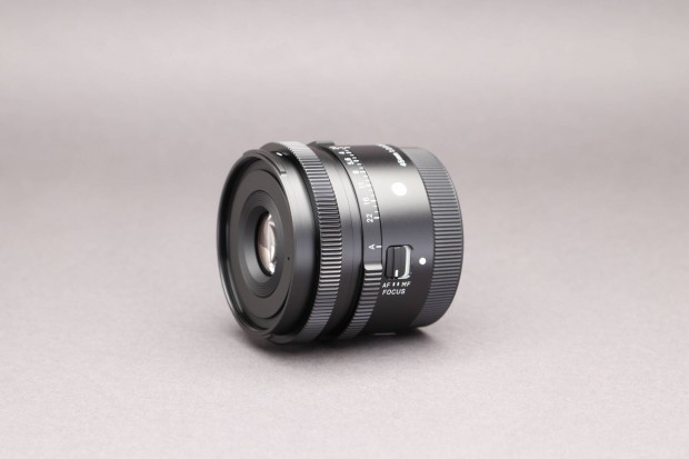 Garancilis Sigma 45mm f2.8 DG DN Sony E objektv 45 2.8 / Fnyrtk
