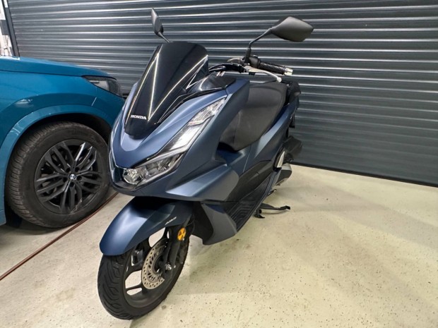 Garancilis honda pcx 125 robog (idei v)