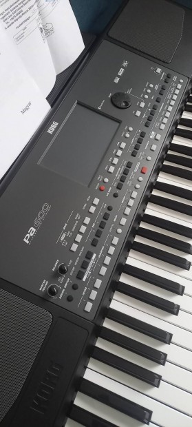 Garancis Korg Pa 600  szintetiztor zongora elad ! 