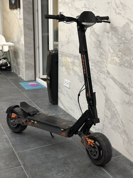 Garancis Kukirin G4 elektromos roller 