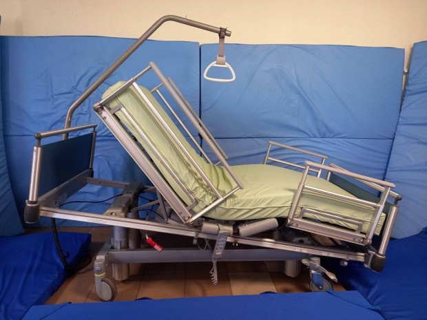 Garanciával Extra ágy, elektromos kórházi beteg ápolási ágy betegágy