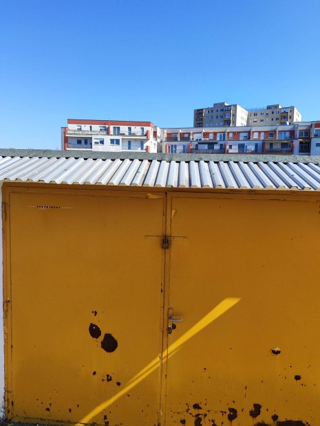 Gar�zs Elad� Sz�kesfeh�rv�r