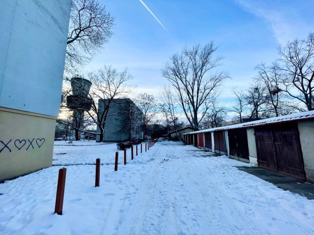 Gar�zs elad� Szeged Pentelei soron