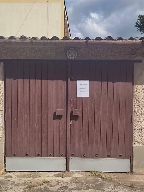 Garzs kiad a Kiskanda utcban