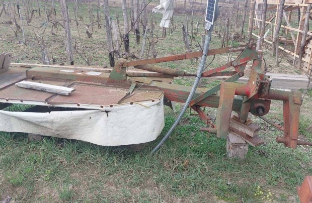 Gard�nos f�kasza