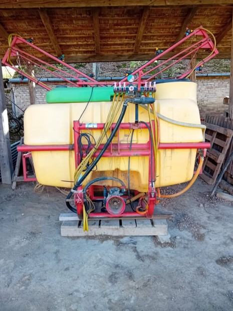 Garden-Jet sz�nt�f�ldi permetez�