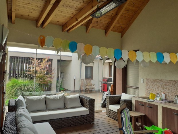 G�rdony, Dinny�s r�sz�n �jszer� pomp�s csal�di h�z elad�