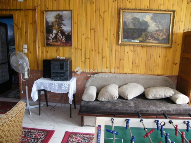 G�rdonyi 70 nm-es lak�s elad�