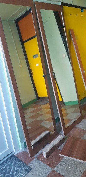 Gardrób szekrény ajtök, tükörrel ingyen elvihetők