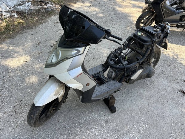 Garellio XO motor robog 