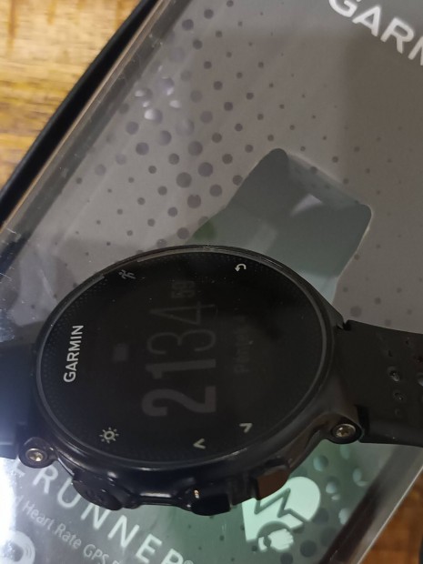 Garmin Forerunner 235