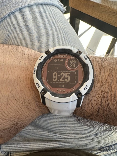 Garmin Instinct 2X Solar okosóra, karcmentes állapotban
