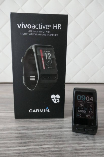 Garmin Vivoactive HR GPS fitness sportra okosra