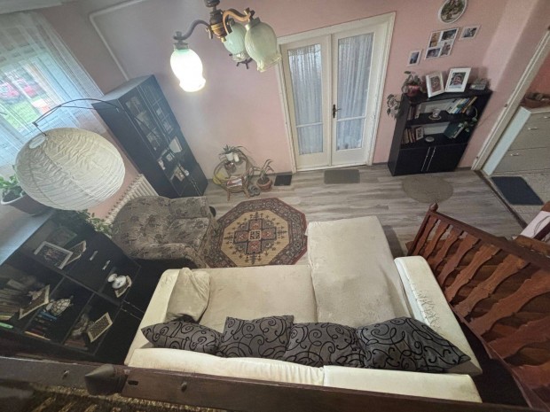 G�vavencsell� k�zponti r�sz�n csal�di h�z elad�!