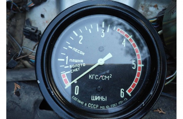 Gaz 66, kraz gumi nyom�sm�r� �ra