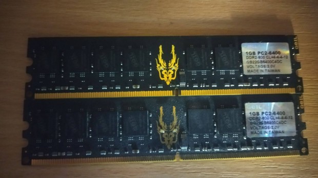 GeIL 2GB DDR2 800MHz Gamer Tuning RAM LED Asztali Ram