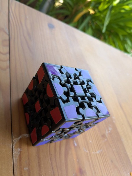 Gear cube fogaskerekes rubik kocka logikai játék