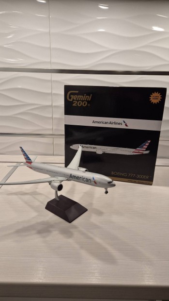 Gemini Jets 1:200 American Airlines Boeing 777-300ER