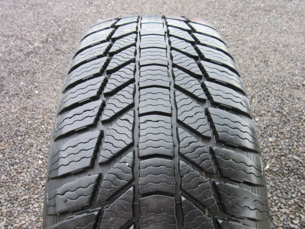 General 225/60 R17 Téli gumi eladó