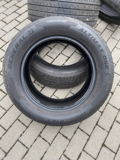General gumiabroncs XL ny�ri 225/55 r16