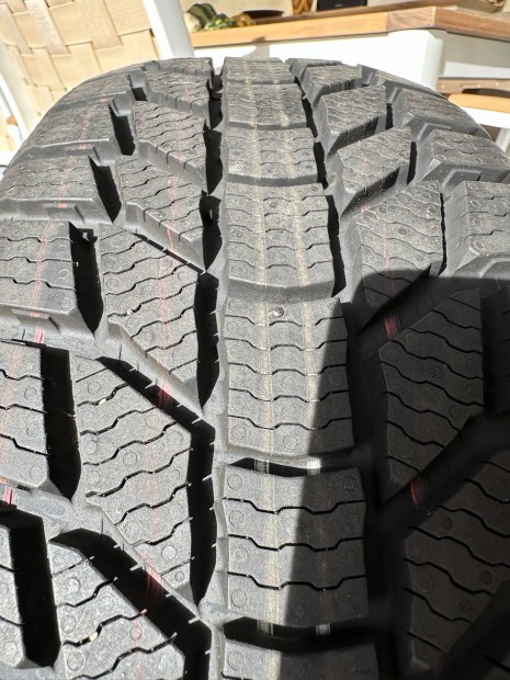 General tli gumi 215/60 R17