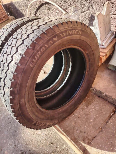 General téli gumik 215/65/R16C