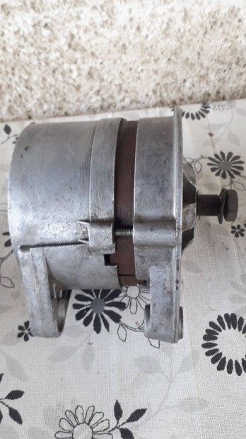 Genertor 24 v elad